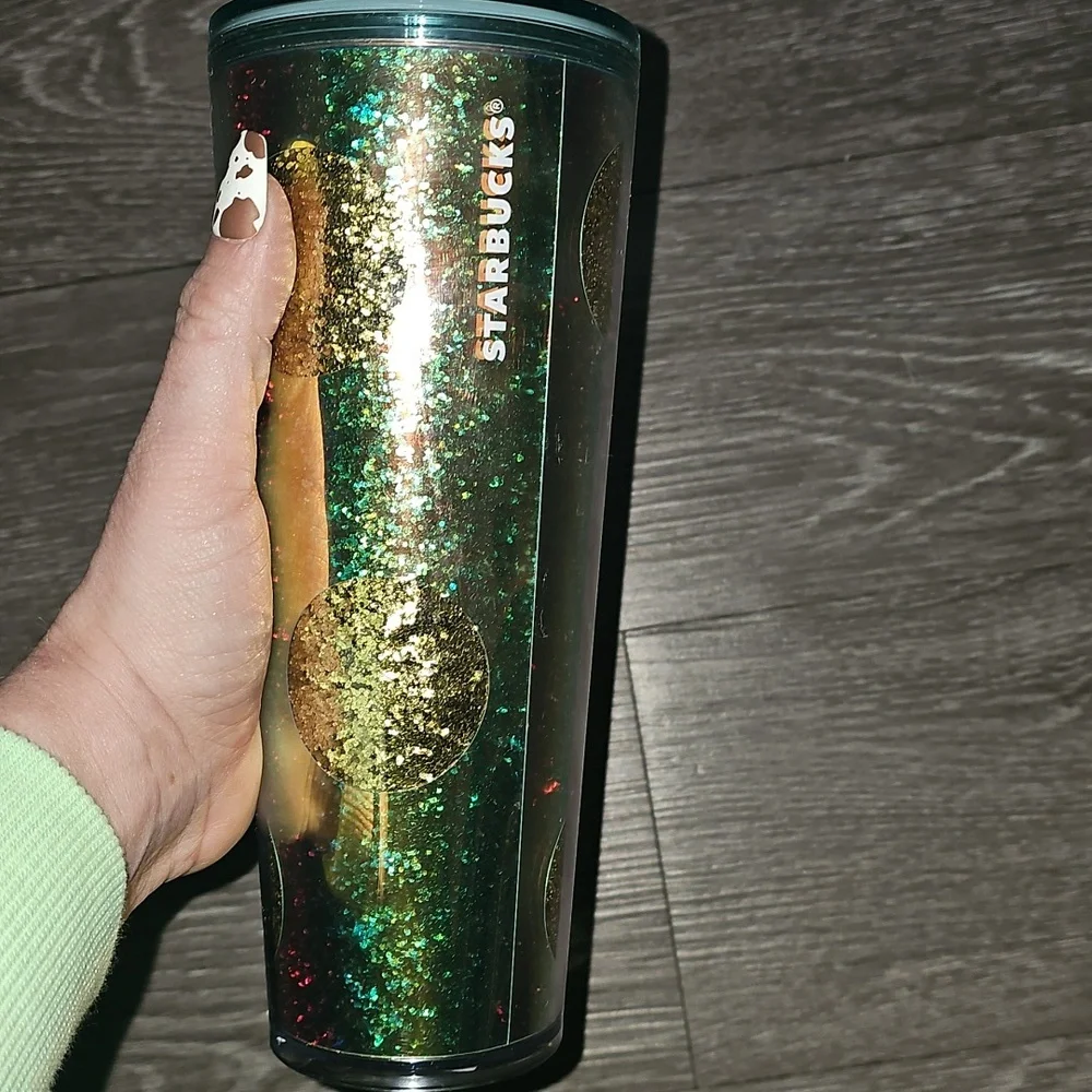 Starbucks Gorgeous New Glitter tumbler cup. 24 oz